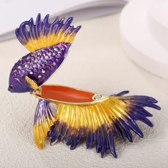 NIB! Gorgeous Purple and Yellow Beta Fish Trinket Box with Satin Lined G… - Picture 3 of 6